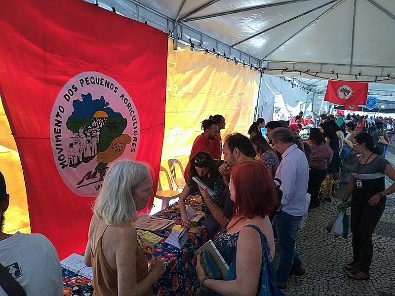 O Movimento de Pequenos Agricultores (MPA) esteve na Feira da Reforma Agrária Cícero Guedes com a Barraca Camponesa de Alimentos Saudáveis