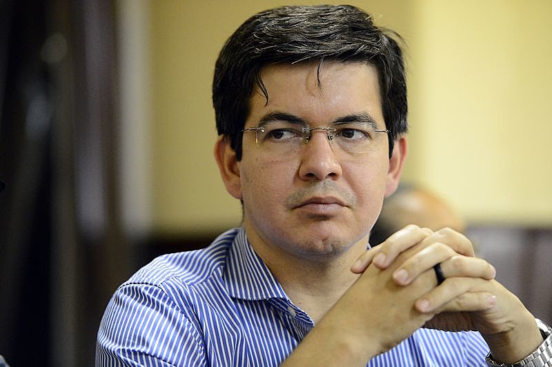 Líder da Rede no Senado, Randolfe Rodrigues (AP) pede que Supremo declare inconstitucionalidade da Lei da Terceirização