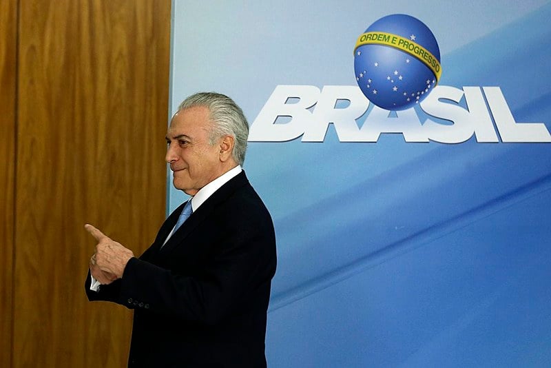 "Com o sucesso da articulação de Temer para impedir a abertura de investigação sobre o patético crime da mala, o PMDB ganhou mais uma"