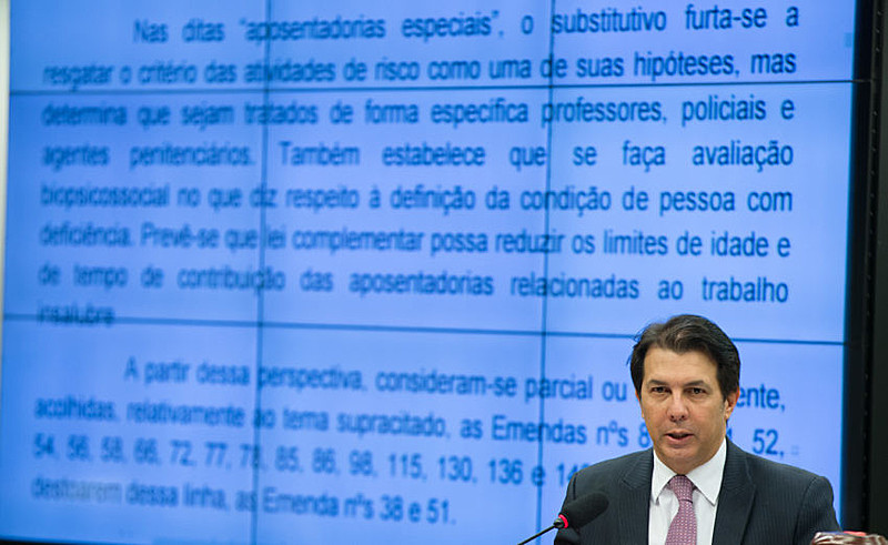 O deputado Arthur Oliveira Maia (PPS-BA) deu parecer sobre a Reforma da Previdência (PEC 287/16) nesta quarta-feira (19)