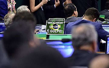 Para 61% dos entrevistados, o melhor para o Brasil é fazer eleições diretas ainda este ano