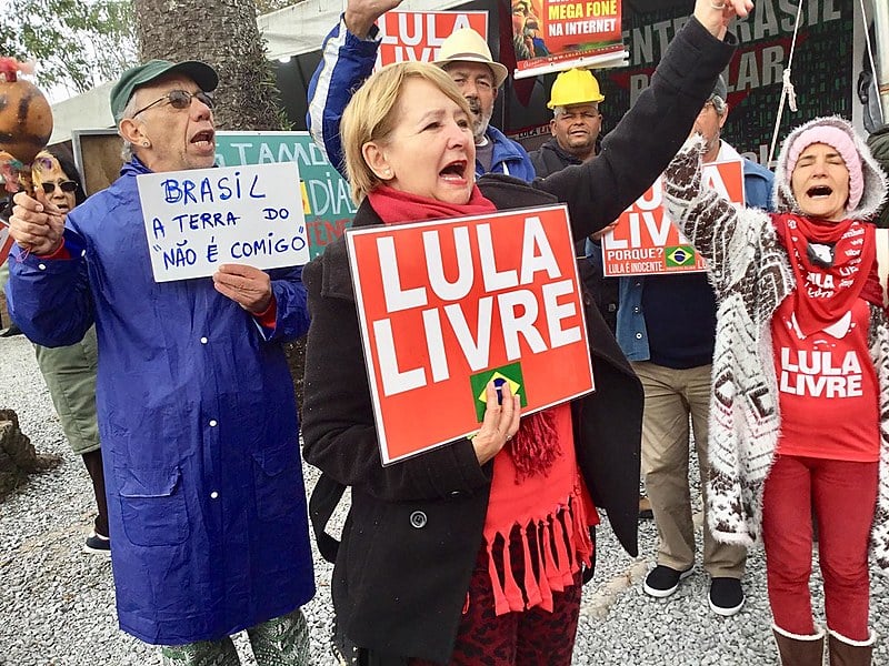 Ato de ''Boa tarde Presidente Lula'' na Vigília Lula Livre, que chegou a 485 dias de resistência em Curitiba (PR)