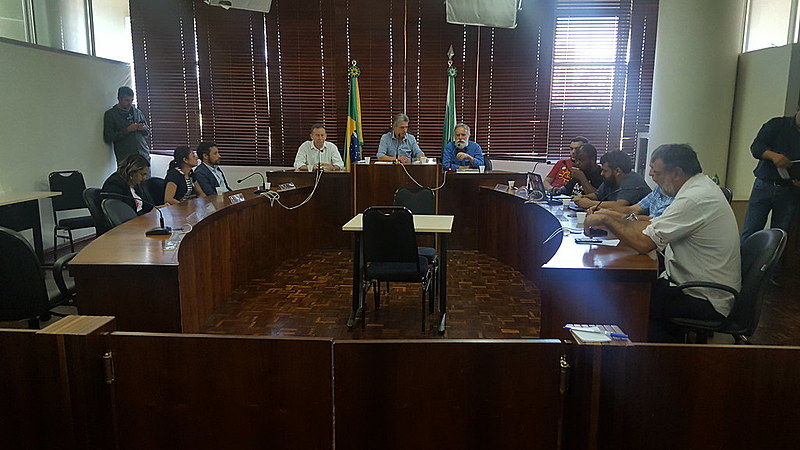 Reunião na Comissão de Direitos Humanos da Assembleia Legislativa-PR ouviu moradores de ocupação incendiada