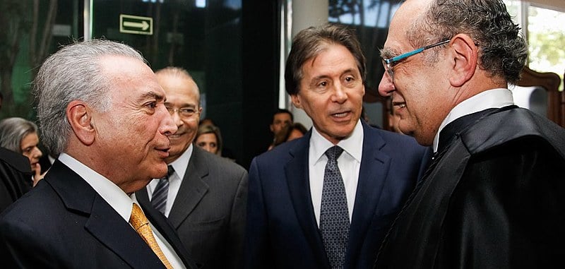 El presidente Michel Temer y los presidentes del TSE y del Senado, Gilmar Mendes y Eunício Oliveira, respectivamente