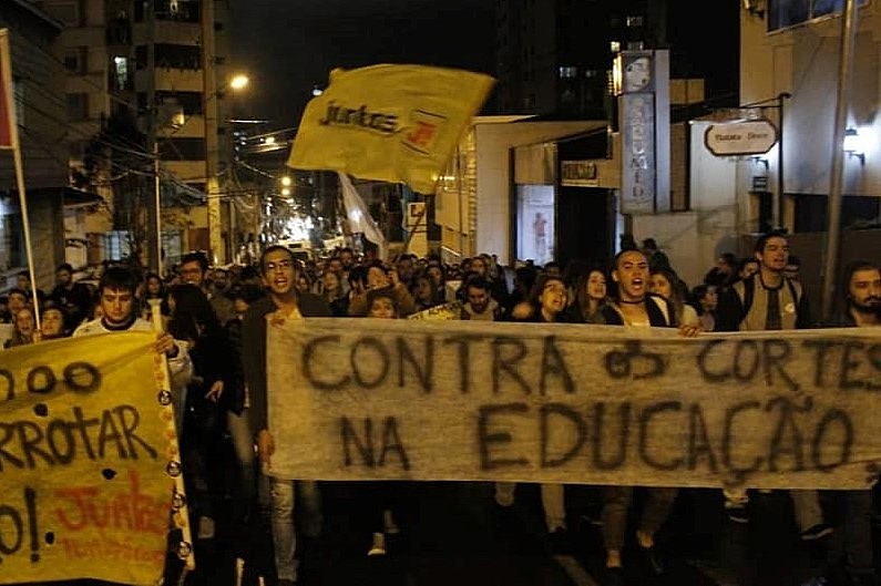 A iniciativa da ação foi da União Paranaense dos Estudantes