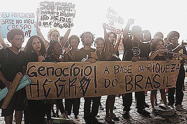 Militantes del movimiento negro protestan contra la violencia del Estado y el genocidio de la población negra