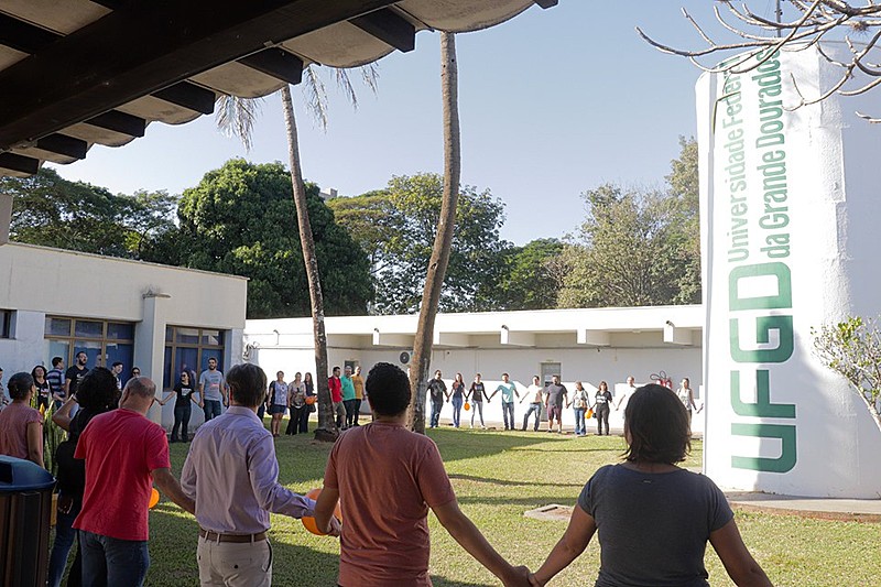 Reitora interventora está incluindo na equipe membros da chapa derrotada na consulta. Vice-reitor escolhido é apoiador de Bolsonaro
