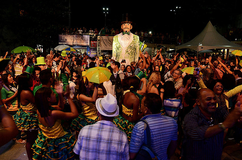 Pela relação do bloco com os moradores, o Homem da Meia Noite é um dos momentos mais esperados do carnaval