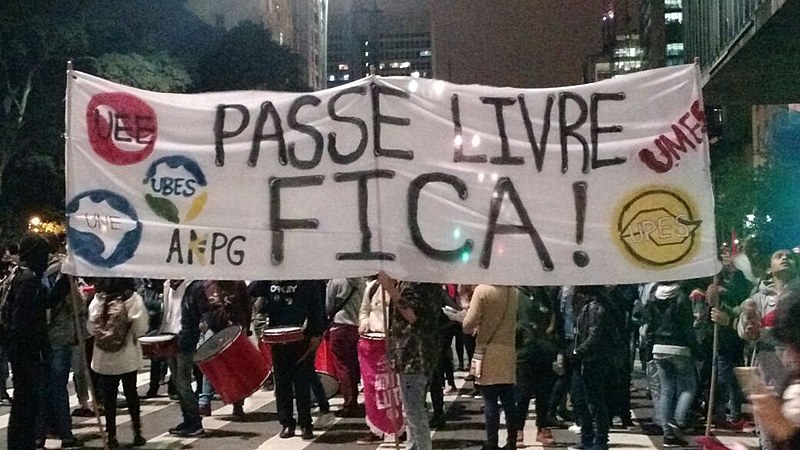 Protesto contra redução do passe livre estudantil, em São Paulo