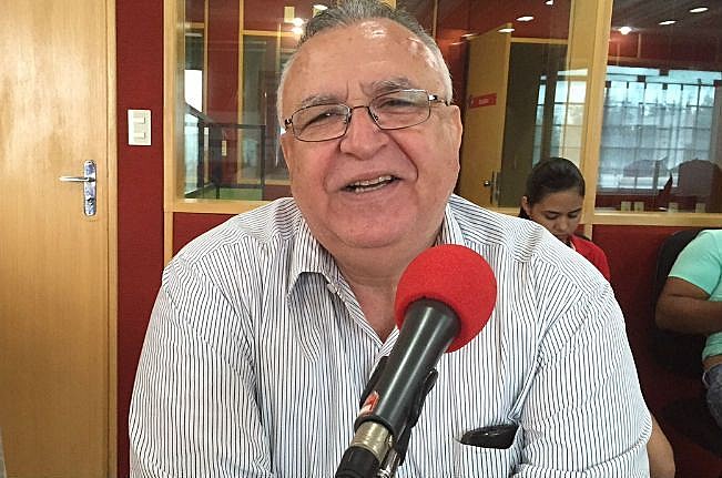 Omar nos últimos anos de trabalho no Rádio em Petrolina