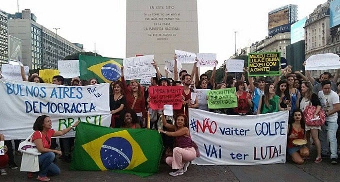 Buenos Aires se suma a los actos en defensa de la democracia en Brasil
