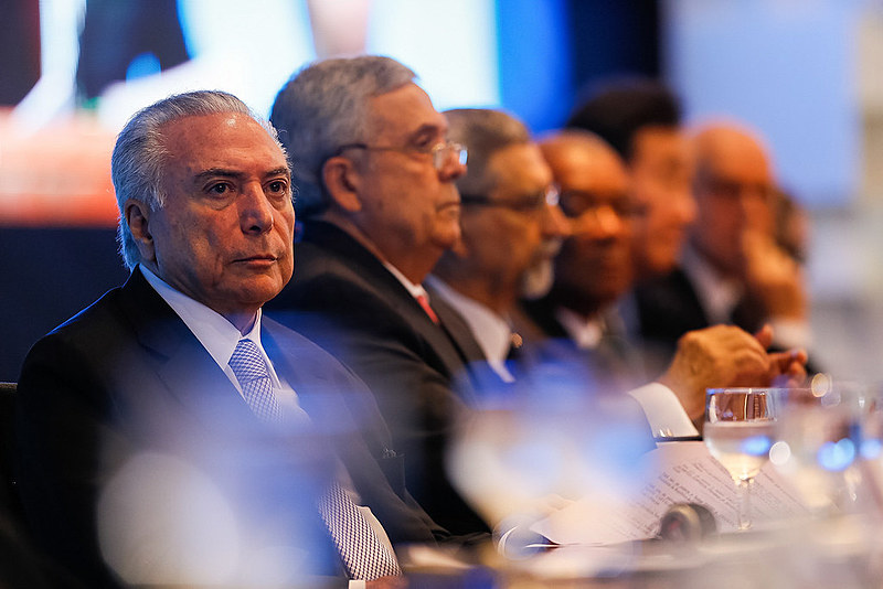 O ocupante do Palácio do Planalto já concedeu muitas facilidades às multinacionais do petróleo que com a visita de Pence vai se intensificar