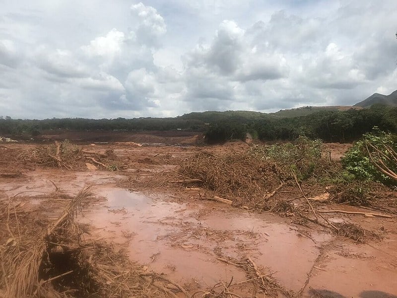 "A lama de rejeito é, resumidamente, uma composição de resto de solo com todo o material químico utilizado para segregar o produto final."