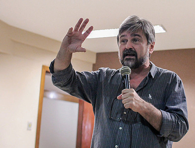Ricardo Gebrim: “El cerco político que participó del golpe hace parte de una estrategia del imperialismo estadounidense”