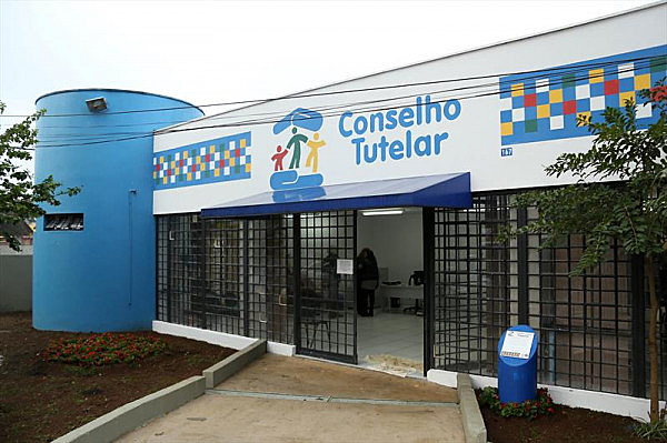 Eleitores e pelos menos cinco candidatos pedem o cancelamento das eleições em Colombo