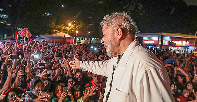 Muitos são os motivos que estão levando o povo brasileiro a se organizar em caravanas para participar de um grande ato de cidadania.