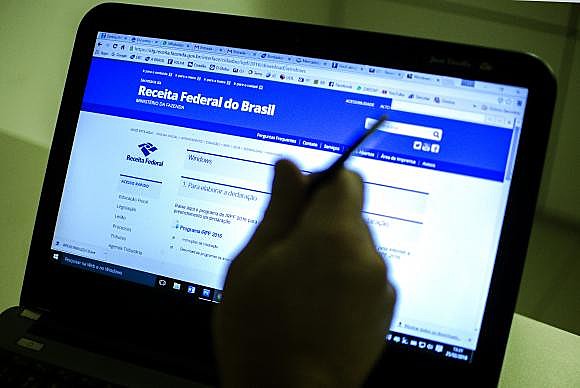 Mesmo que já tinha instalado o programa do ano ano passado precisa baixar a versão deste ano