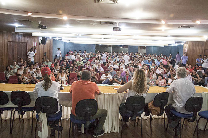 Plenária reuniu 200 pessoas na última segunda (18)