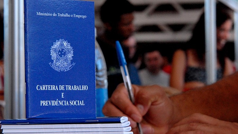 Em mais de 50% das mudanças feitas, reformas tinham como objetivo reduzir a proteção ao emprego e facilitar o processo de demissão