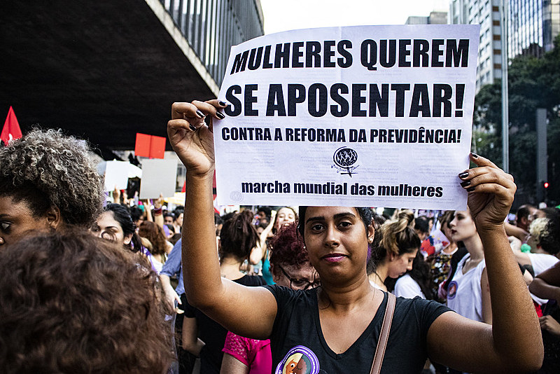 A combinação da elevação da idade mínima com o aumento do tempo mínimo de contribuição é perversa para as trabalhadoras