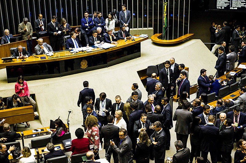 Para que decreto seja aprovado no plenário da Câmara, precisa de maioria simples; caso passe na Casa, será votado no Senado nesta terça (20)