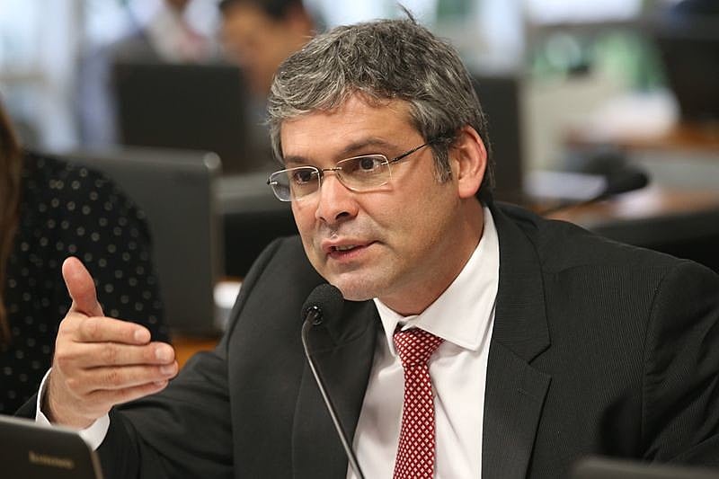 "Não tem nada que justifique um apoio à candidatura do DEM, que volto a dizer, são aliados do Eduardo Cunha e patrocinaram esse golpe"