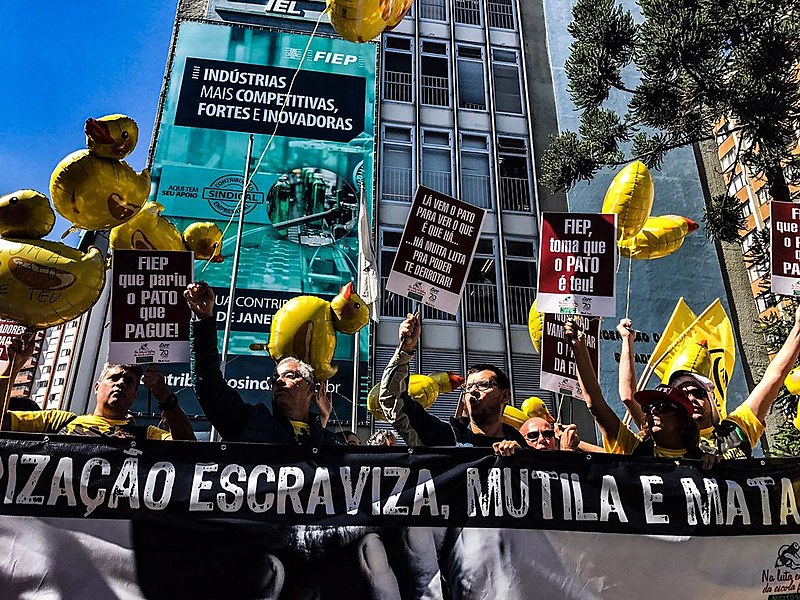 Trabalhadores denunciam sonegação fiscal e questionam a responsabilidade dos grandes empresários no "rombo" da Previdência