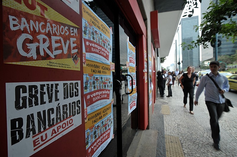 13.245 agências e 29 centros administrativos paralisaram suas atividades