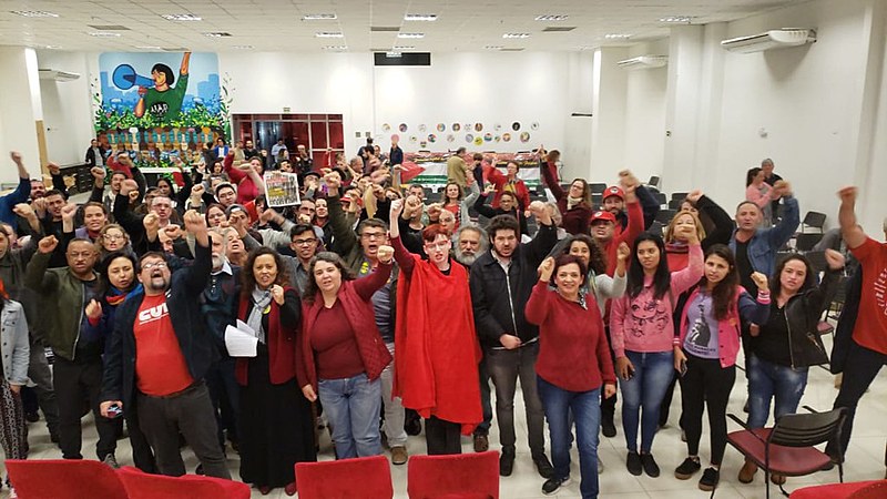 Greve Geral vai atuar para que a população não se desloque, não consuma, não trabalhe, para o país parar.