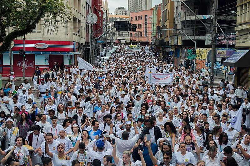 No dia 22 de outubro, ocorreu em Curitiba a Passeata Contra a Intolerância Religiosa