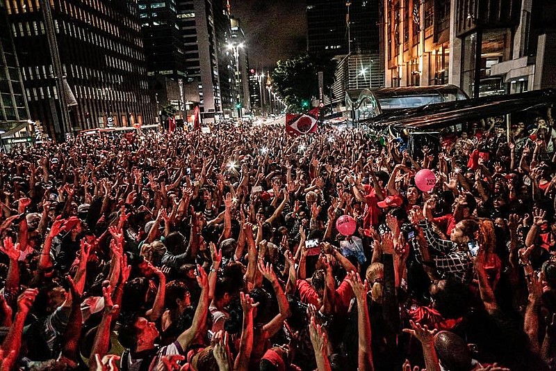 Assembleia de encerramento da ocupação, puxada somente pelas mulheres do movimento