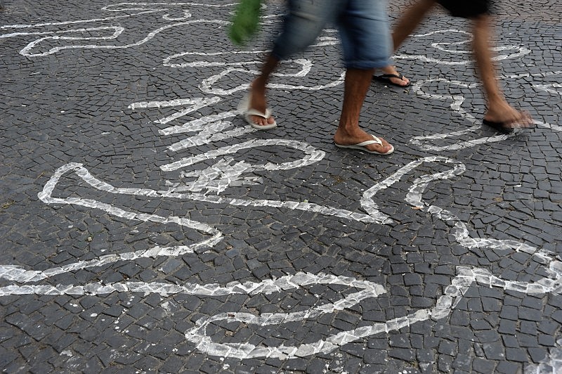 "Então existe uma verdadeira licença para matar no Brasil, desde que não seja nas ruas nobres das cidades", diz pesquisador do Ipea