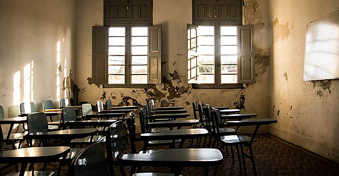 "A Educação Pública não aguenta mais esta sobrecarga, não suporta mais este ataque à educação"