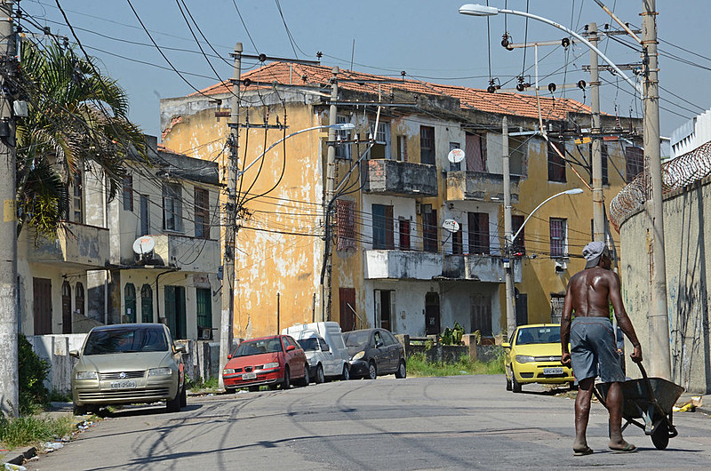 Famílias lutam contra despejo em Olaria, zona norte do Rio