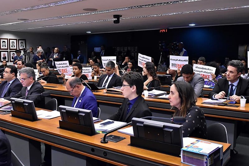 Sociedade civil se mobilizou contra dispositivo que poderia gerar maior letalidade provocada por agentes de segurança