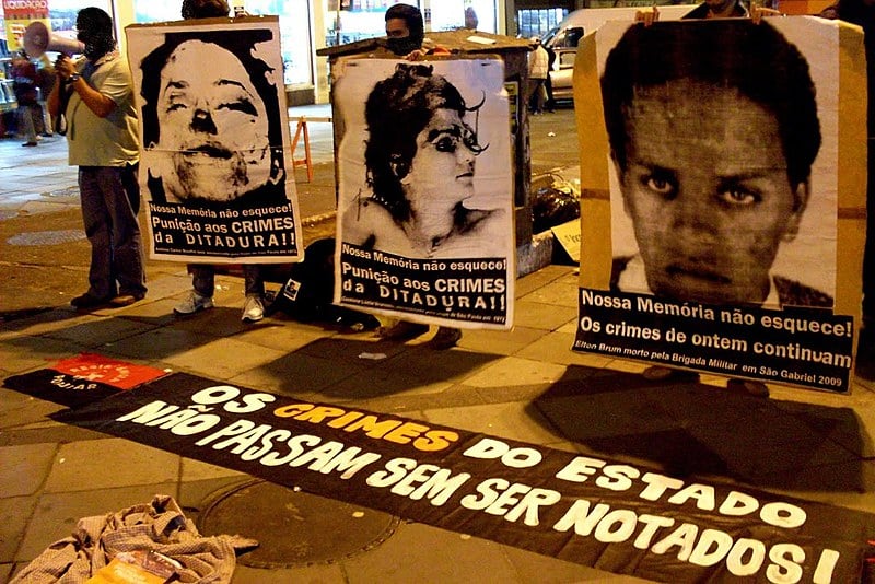 Manifestação na Esquina Democrática, em Porto Alegre