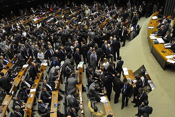 Os deputados Beto Mansur (PRB-SP), Maria do Rosário (PT-RS), Heráclito Fortes (PSB-PI) e Fausto Pinato (PP-SP) desistirem da disputa nas últimas horas.
