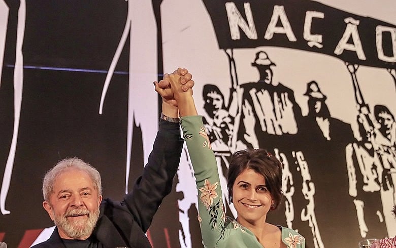 Lula apoiou a candidatura de Manuela D'Ávila à presidência: alternância fortalece a democracia