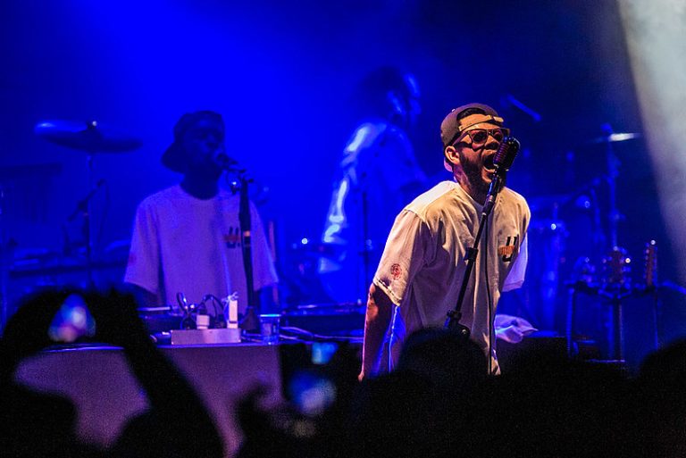 Rapper Emicida ganha título de Doutor Honoris Causa da Ufrgs pelo seu som e sua trajetória