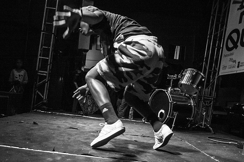 Hip Hop surgiu na capital entre 1960 e 1970, em meio à efervescência dos bailes black
