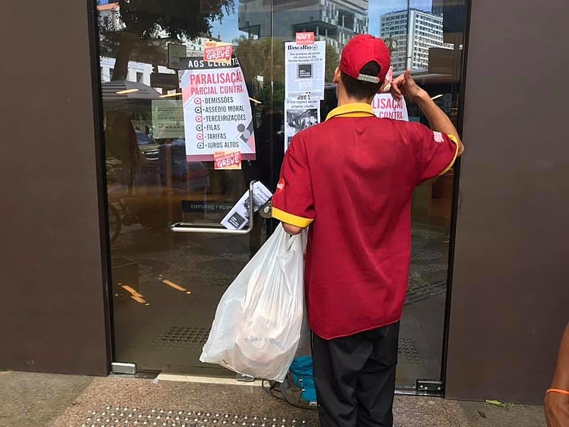 Agências bancárias amanheceram fechadas hoje no centro do Rio de Janeiro