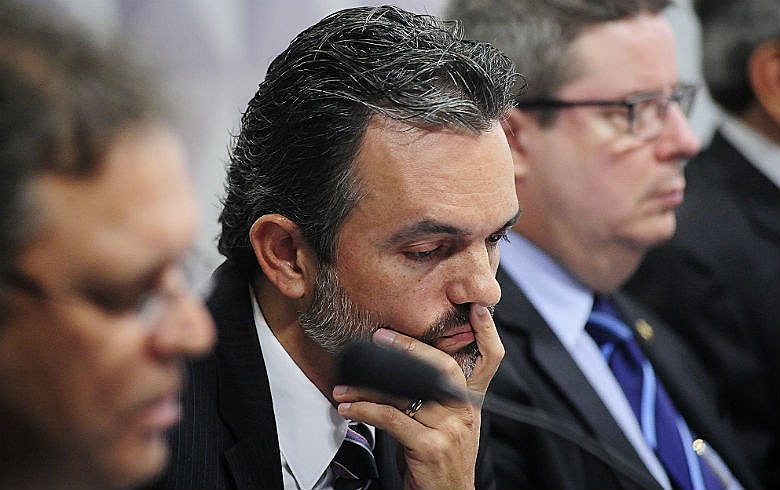 Procurador do Tribunal de Contas da União (TCU), Júlio Marcelo de Oliveira (ao centro): depoimento enfraquece tese que baseia pedido de impedimento de Dilma Rousseff