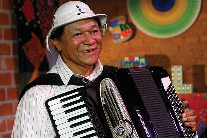 Dominguinhos, foi um instrumentista, cantor e compositor natural de Garanhuns, falecido em 2013