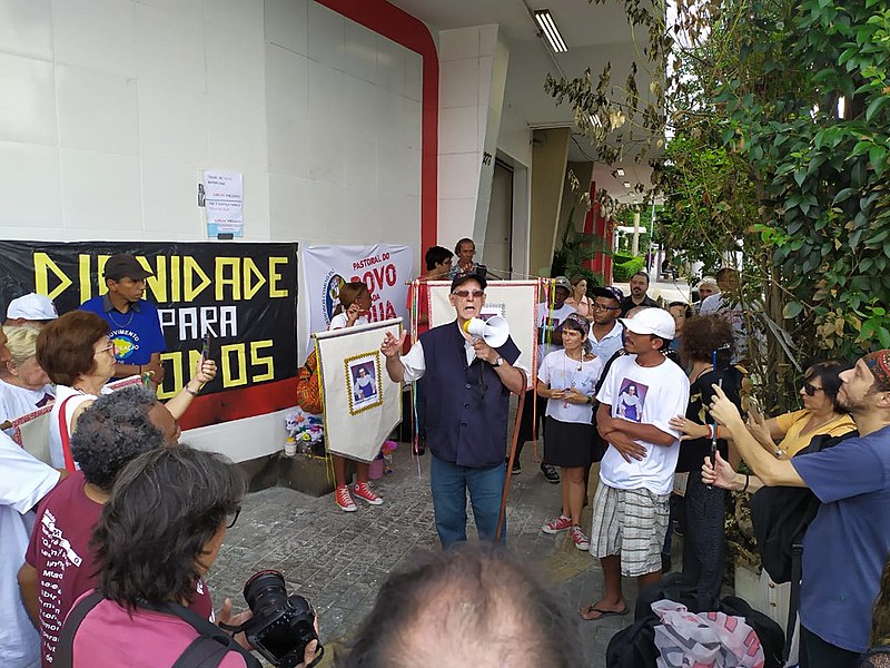 O padre Júlio Lancellotti coordenou a manifestação, na zona leste de São Paulo