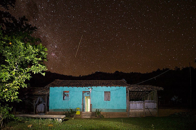 No sítio Marimbondo, interior de Minas Gerais, a vida não está atrelada ao que passa na TV