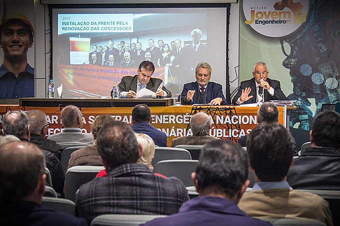 Reunião da Frente Parlamentar pela preservação da Soberania Energética Nacional debateu estratégias para enfrentar processo de privatizações