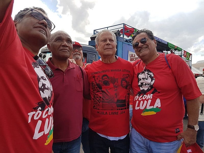 Zé Dirceu na concentração do ato que protocolará a candidatura de Lula em Brasília