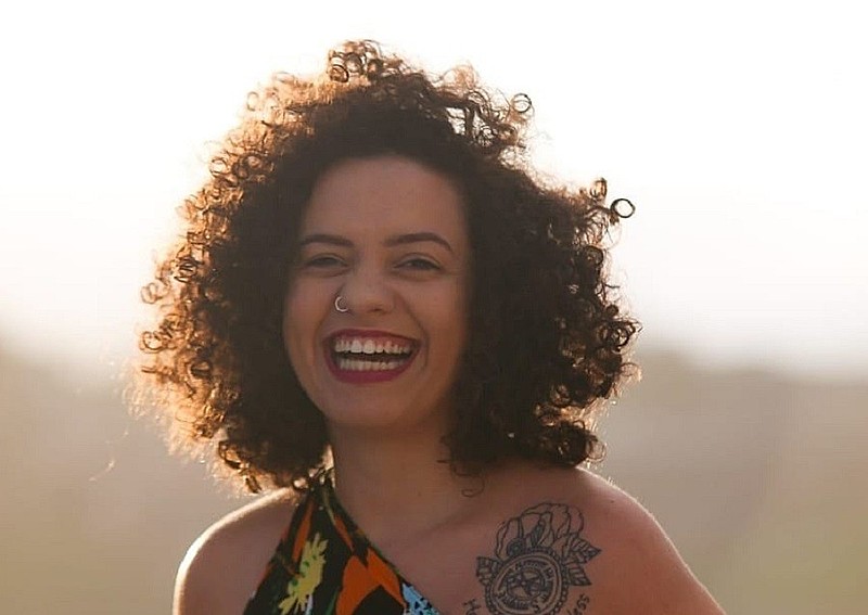 "Perdi o direito de viver minha vida como a vivo hoje", escreveu Camila, 24 anos