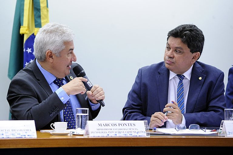 "Quando ouço a palavra ‘expulsão’, ‘retirar’, eu não gosto dessas palavras. Isso não é a ideia", afirmou Marcos Pontes, na Câmara