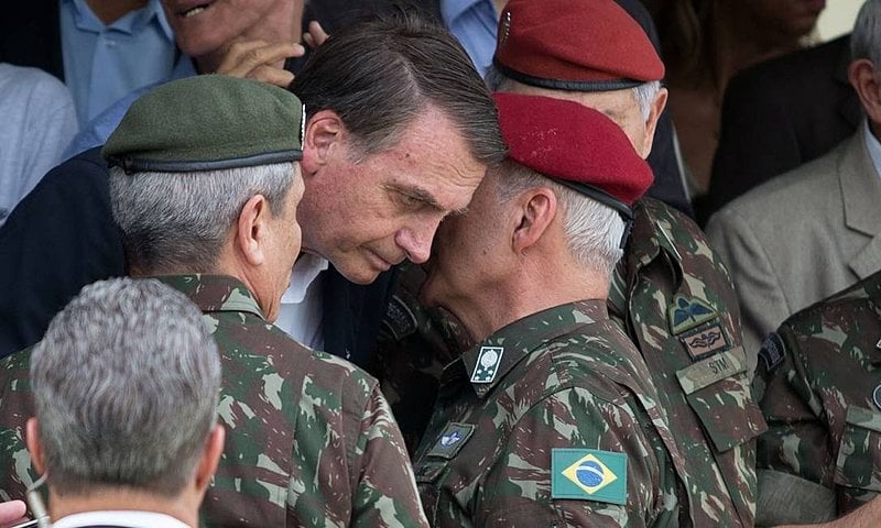 Proximidade entre presidente e militares tem sido uma das marcas da gestão Bolsonaro